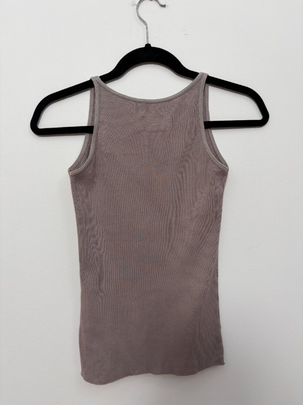 2000s Embroidered Ribbed Graphic Tank - Picture 2 of 6